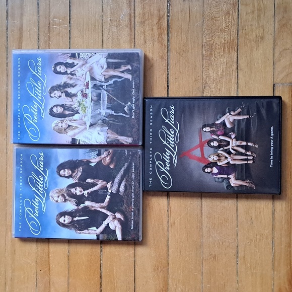 Other - Pretty Little Liars seasons 1-3 DVDs